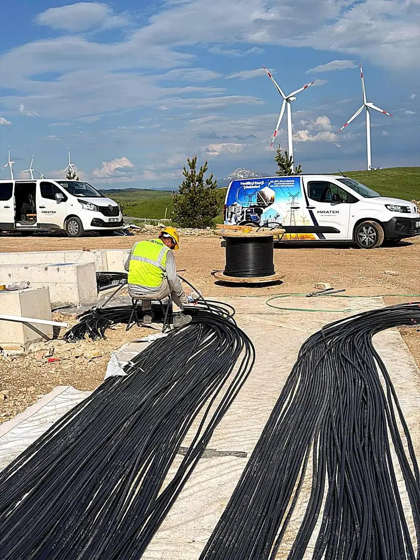 RES Sahasında Elektrik İşleri: Türbinler Arası OG Toplama Hattı, Fiber Optik ve Topraklama Nasıl Yapılır?